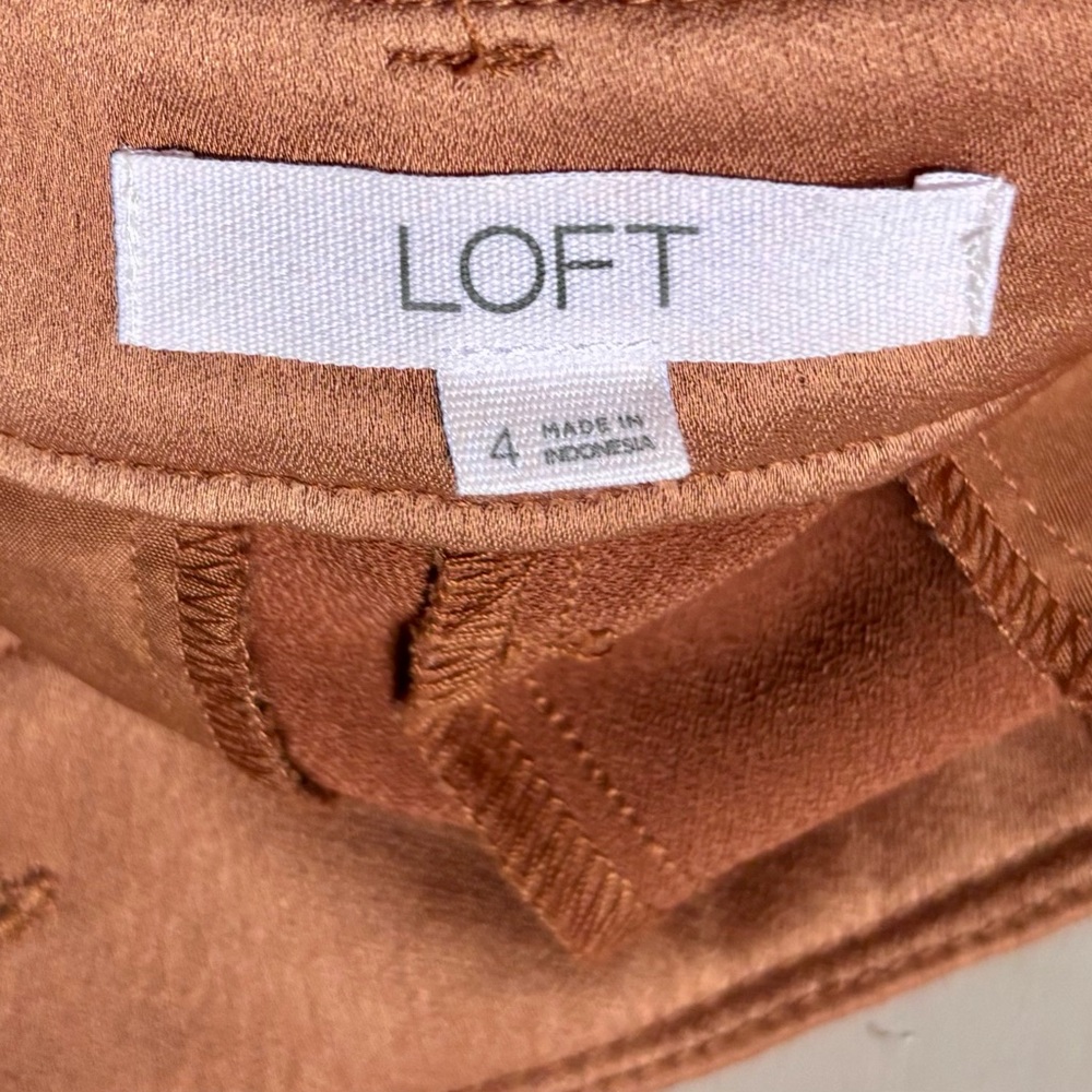 LOFT High Waisted Silky Pumpernickel Satin Cropped Dressy Cargo Pants - Picture 8 of 10